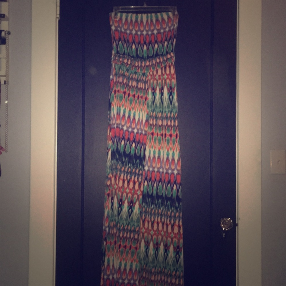 Yahada Strapless Maxi Dress EUC